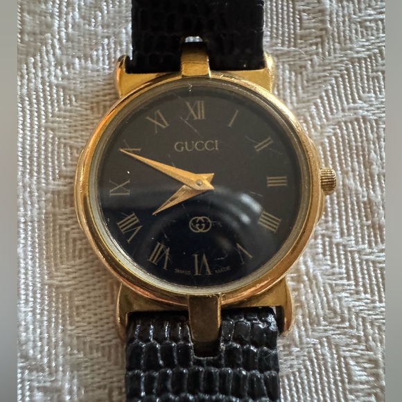Gucci watch - Picture 3 of 13